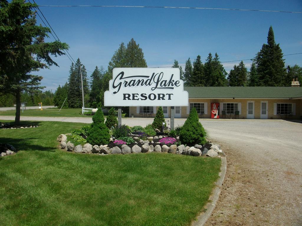 Grand Lake Resort Presque Isle ภายนอก รูปภาพ