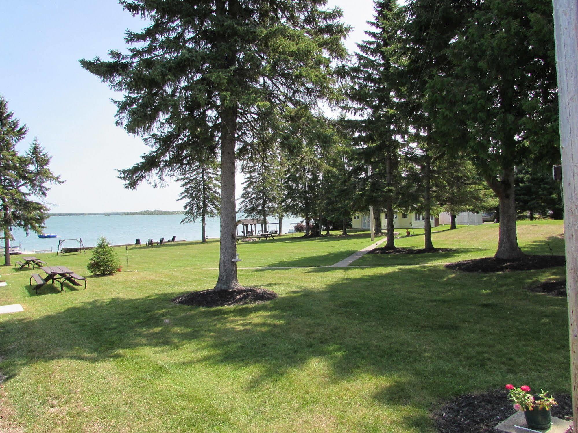 Grand Lake Resort Presque Isle ภายนอก รูปภาพ